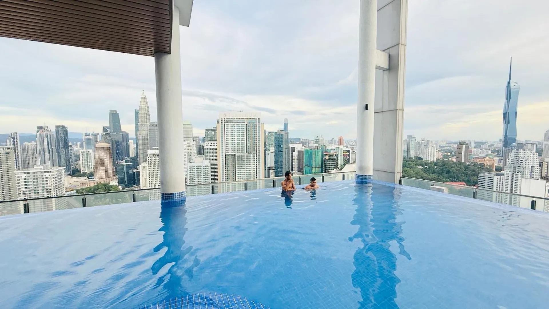 Grand Infinitum Suites Klcc 쿠알라룸푸르 아파트